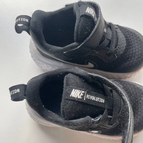 Nike Revolution 5V Toddler Running Shoe - Picture 3 of 5